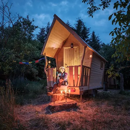 Walnussnest - Ein Kleines Refugium Im Grünen Babelin