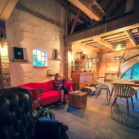 Walnussnest - Tiny House Im Gruenen Babelin